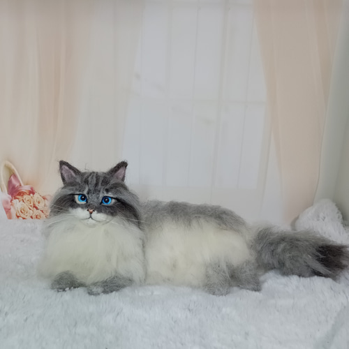 羊毛フェルト ロングヘアキャット～くつろポーズ 猫 ノルウェージャン
