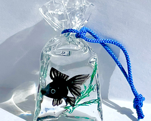 【キティ】2007年の金魚すくいの金魚になってるストラップ　タグ付き　縁日 キティ】2007年の金魚すくいの金魚になってるストラップ タグ