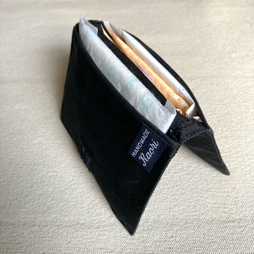 携帯かさばらないコンパクトスリム 上品シンプル 大人のサニタリー