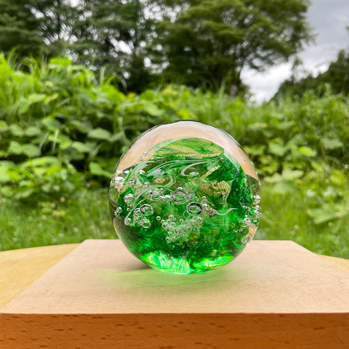 エメラルドグリーン オバタ硝子工房 宙soraのペーパーウェイト ガラス