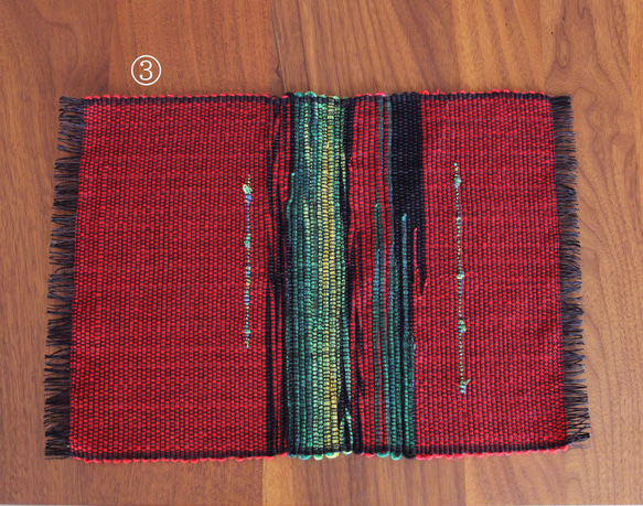 コットンウール手織りマット｟小｠　赤×グリーン　ランチョンマット/敷物/インテリア/花瓶敷き 5枚目の画像
