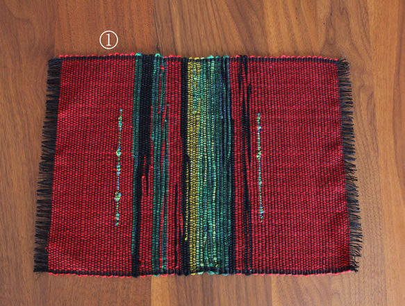 コットンウール手織りマット｟小｠　赤×グリーン　ランチョンマット/敷物/インテリア/花瓶敷き 3枚目の画像