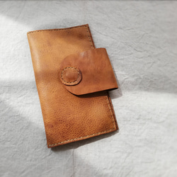 simple wallet 通帳サイズ　ブラウン　オイルシュリンクレザー 1枚目の画像