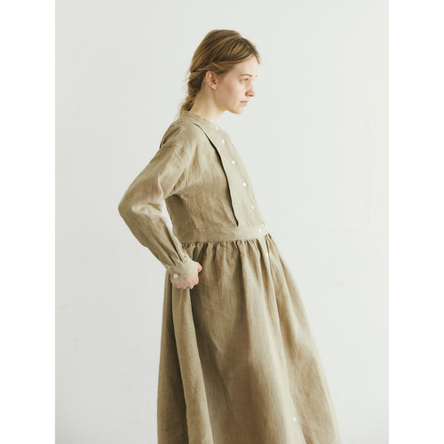 MAGALI 天日干しリネンタックギャザーワンピース　アンバー 天日干しリネン・タック・ギャザーワンピース／アンバー ワンピース