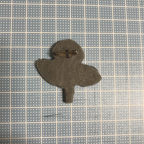 レア*ちいさなおはなのブローチ〇ミナペルホネン ブローチ chaki 通販