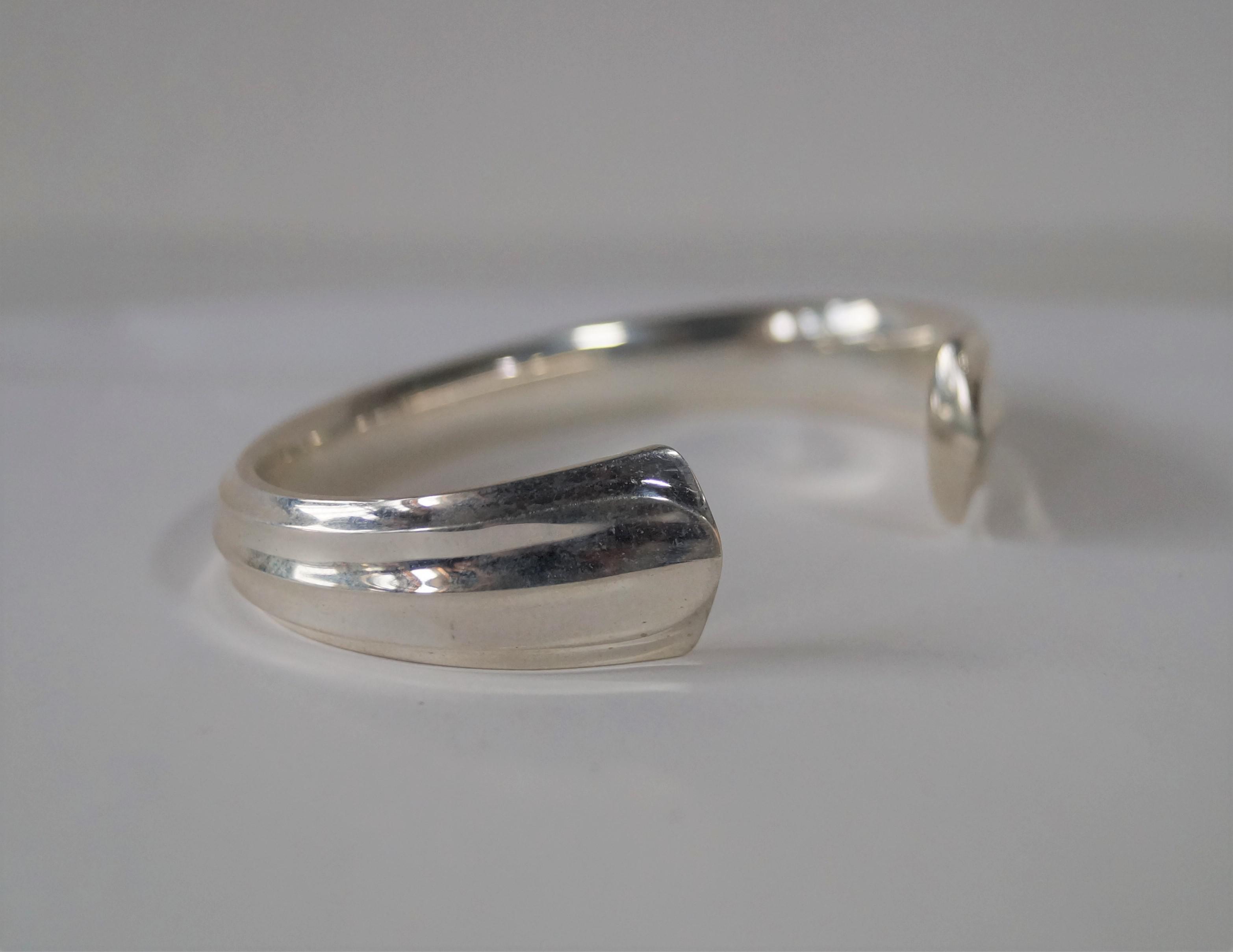 花びらモチーフ_バングルS　ｂ005