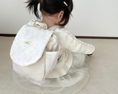 美品✨ シンクビー　マーガレット　ミニリュック　ゴブラン織　ビジュー　グレー 美品✨ シンクビー マーガレット ミニリュック ゴブラン織