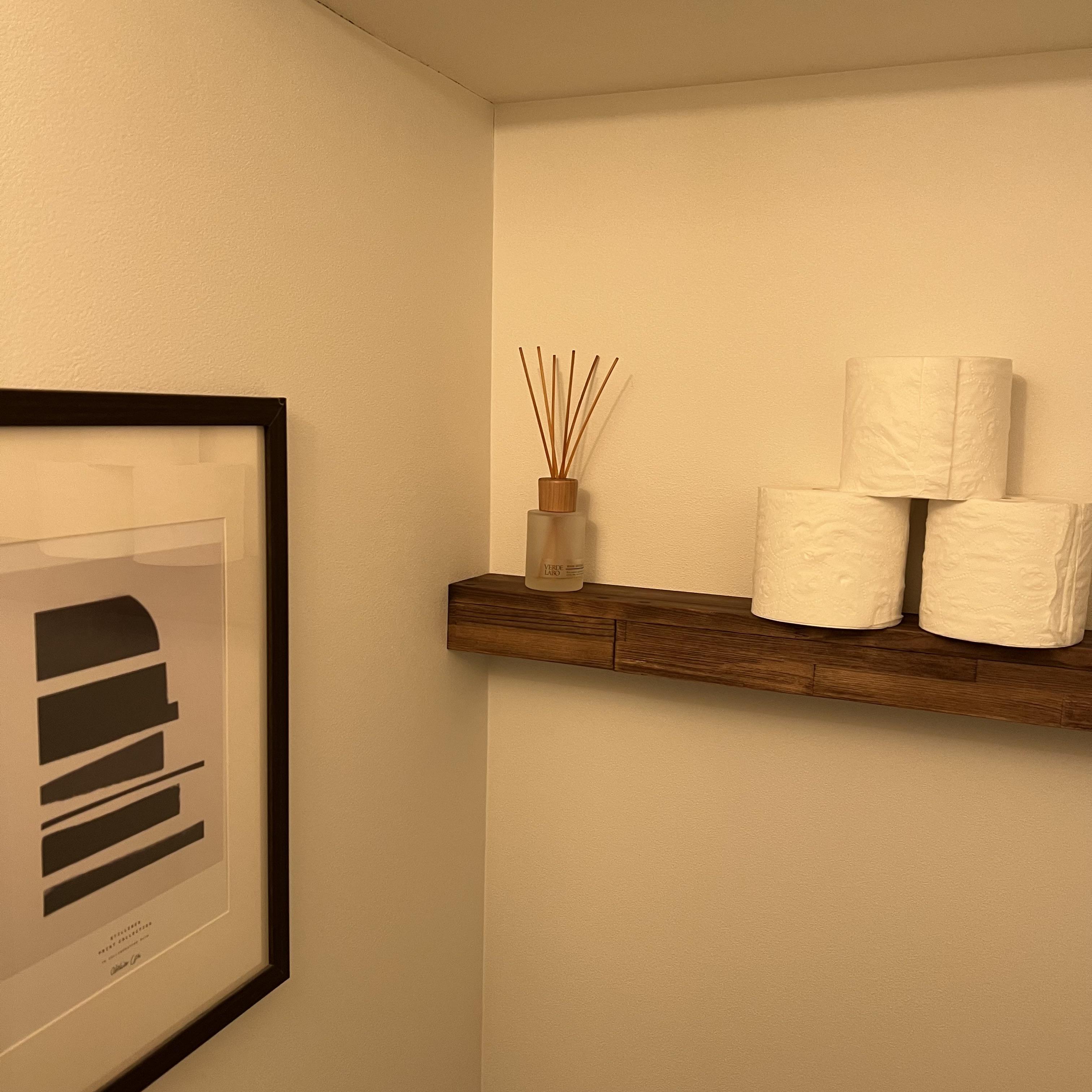 木目の綺麗な収納棚板 (突っ張り棒取り付け品/900芯内寸加工品/  飾り棚)