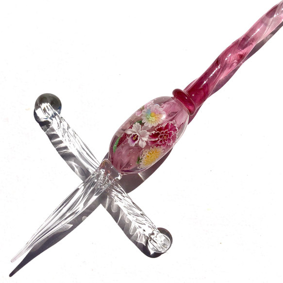 《フラワーブーケ》　ペンレスト付き　ガラスペン　とんぼ玉　花　ピンク 3枚目の画像