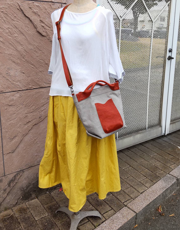 スマホポケットと持ち手が使いやすいトートとショルダー2wayバッグ　帆布✕本革　Zess fino  日本製 6枚目の画像