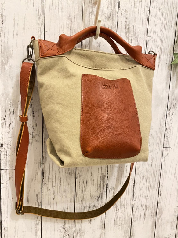 スマホポケットと持ち手が使いやすいトートとショルダー2wayバッグ　帆布✕本革　Zess fino  日本製 2枚目の画像