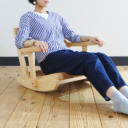 【しろくろねこや様専用】無垢材◆紀州スギのロッキング座椅子(両アーム無) 1枚目の画像