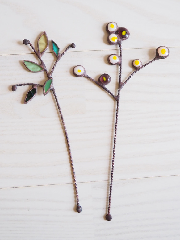 ピンク系ステンドグラスの一輪挿し（お花付き） 5枚目の画像