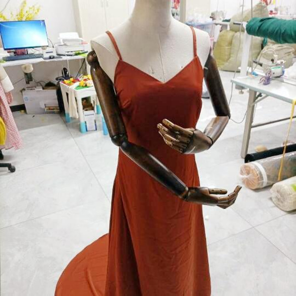 ふんわりシフォン製 テラコッタカラードレス Vネックドレス キャミソール ロングトレーン パーティードレス 5枚目の画像