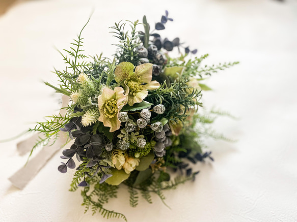 アーティフィシャルブーケ　＊＊クリスマスローズ・ローズマリー・ユーカリbouquet＊＊ 2枚目の画像