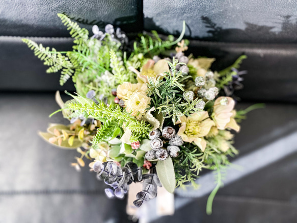 アーティフィシャルブーケ　＊＊クリスマスローズ・ローズマリー・ユーカリbouquet＊＊ 10枚目の画像