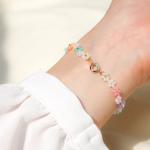 ビーズブレスレット ✧ 花束 ✧ 小さなお花の ブレスレット ビーズブレスレット ✧ 花束 ✧ 小さなお花の ブレスレット