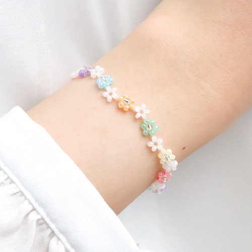 ビーズブレスレット ✧ 花束 ✧ 小さなお花の ブレスレット ビーズブレスレット ✧ 花束 ✧ 小さなお花の ブレスレット