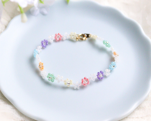 ビーズブレスレット ✧ 花束 ✧ 小さなお花の ブレスレット