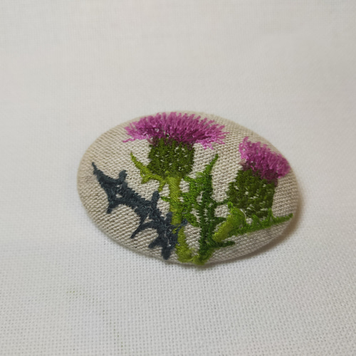 刺繍ブローチ アザミ オーバル型 横振りミシン ブローチ 手づくり工房 