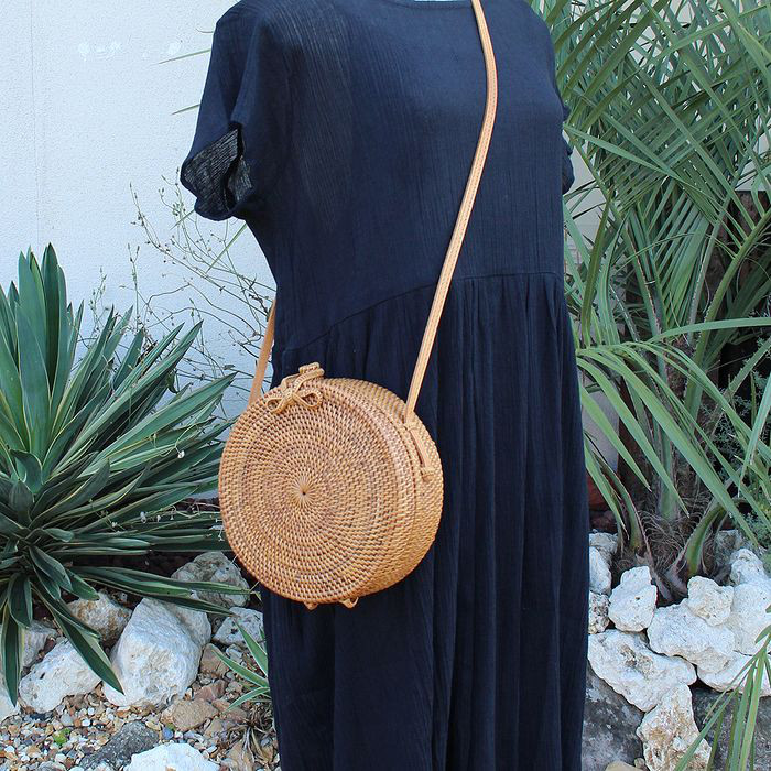 【在庫セール・ラスト１】アタ 籐 手編み 天然 ラウンドバッグ ショルダーバッグ ラウンド型 リボン付 パープル 10