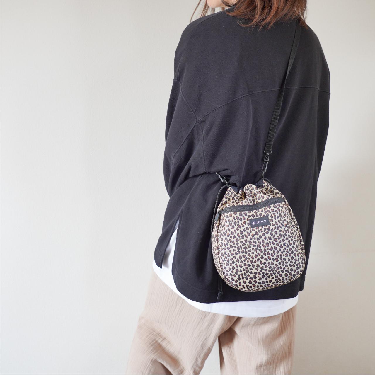 x レオパード バンダナパッチワーク　リメイク巾着　2wayショルダーバッグ