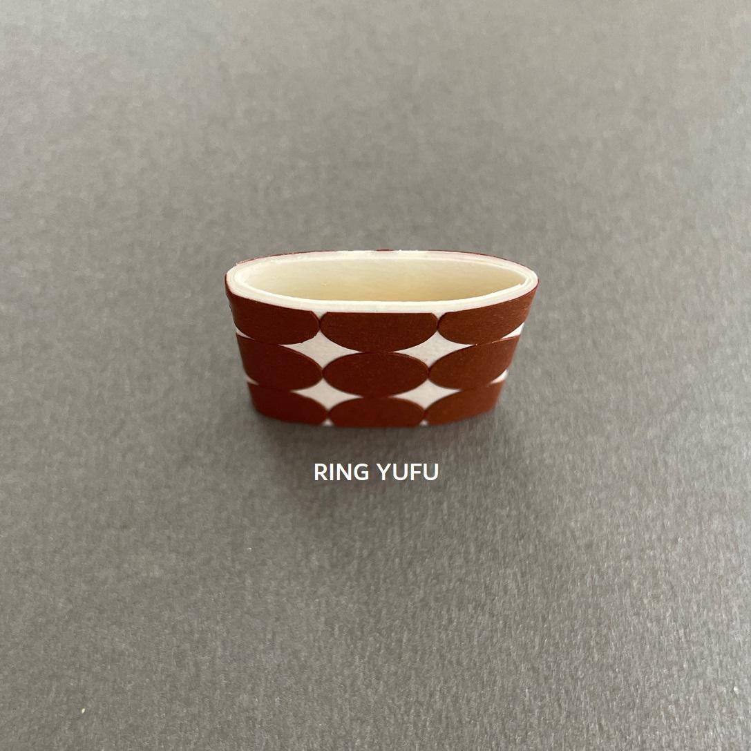 紙で丁寧に作られた和モダンな ブローチ・帯留め・ヘアゴム　アプリコットブロンズ　水玉