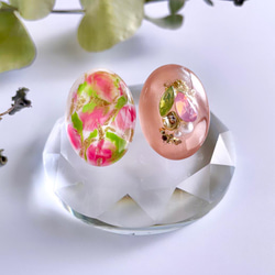 glass oval pink tulip nuance Earrings 1枚目の画像