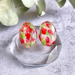 glass oval tulip color Earrings 3枚目の画像