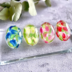 glass oval tulip color Earrings 2枚目の画像