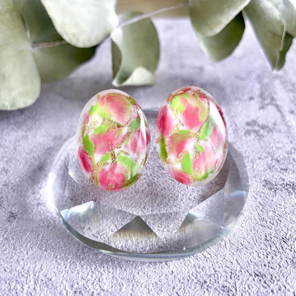 glass oval tulip color Earrings 7枚目の画像