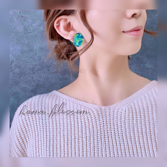 glass oval tulip color Earrings 14枚目の画像