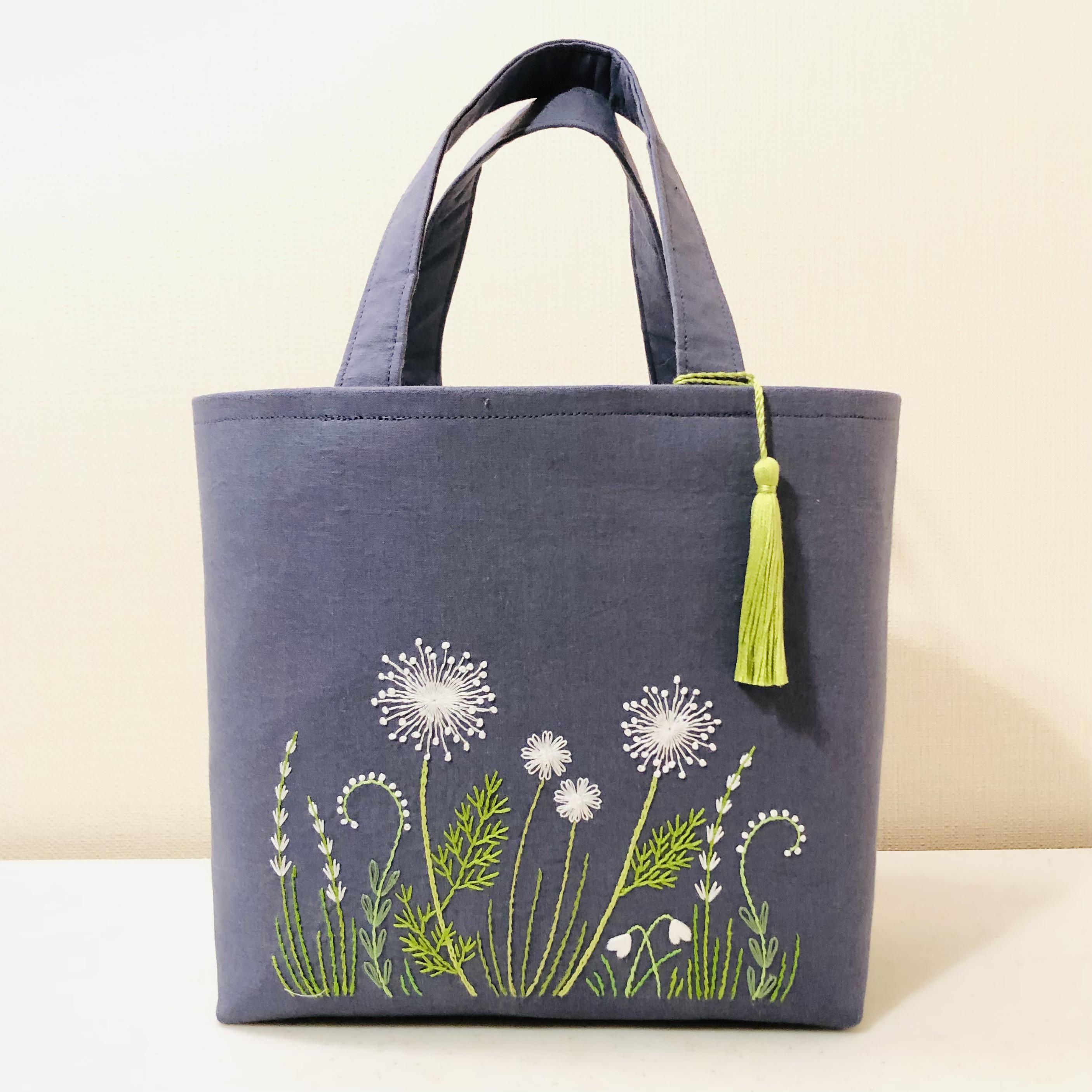 刺繍 白い花 トート バック ＜グレッシュブルー＞ トートバッグ