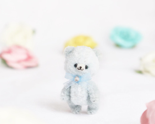 Proomy パステルブルーの赤ちゃんクマさん ミニチュア テディベア