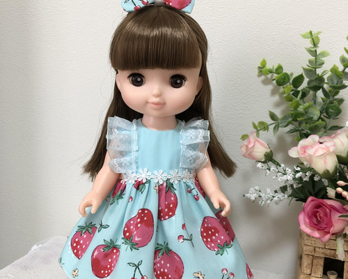 大きな苺ワンピース☆ブルー 26cmドール服 ソランちゃん服 レミン