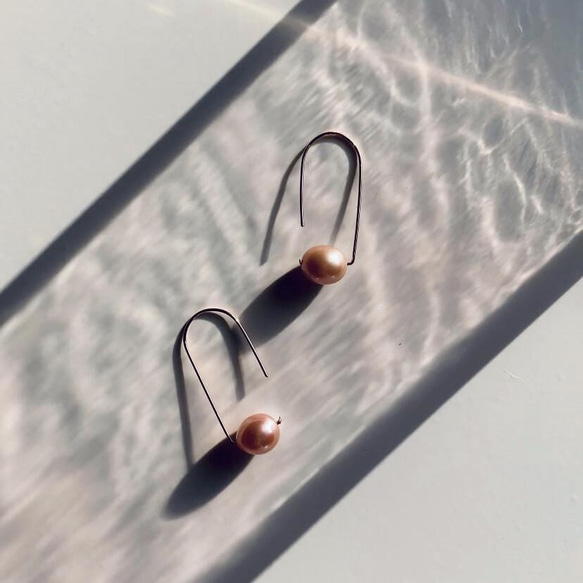 Alana珍珠耳環 - 玫瑰金(14K包金)/Alana Pearl Earrings-Rose Gold(14KGF) 第3張的照片
