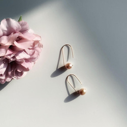 Alana珍珠耳環 - 玫瑰金(14K包金)/Alana Pearl Earrings-Rose Gold(14KGF) 第4張的照片