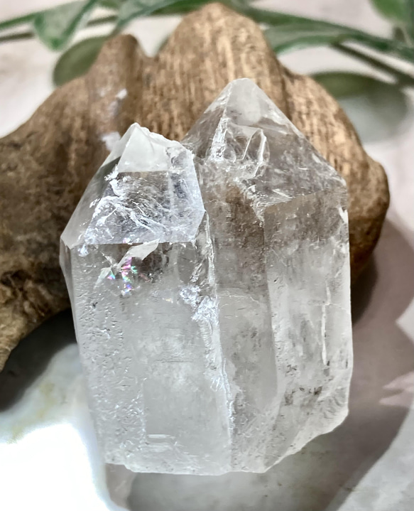 夫婦水晶✨ レインボー　クリスタル　ポイント　ラフストーン 1枚目の画像