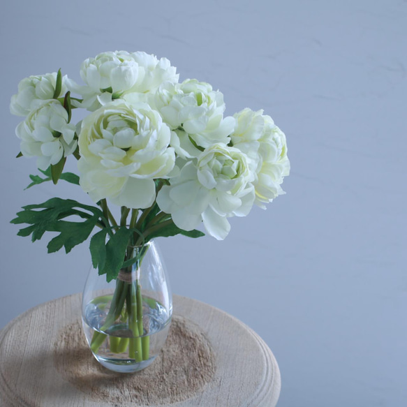 贈り物・母の日にも❤︎ラナンキュラス花瓶挿し（水換え不要•枯れない）White 3枚目の画像