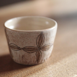 パート・ド・ヴェール　ガラスぐい呑　茶器　苔色　ガラス作家　佐伯泰典作 パート・ド・ヴェール おちょこ 藤色 ガラス作家 佐伯泰典作