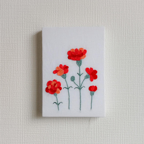 カーネーションの刺繍 ファブリックパネル【受注制作】 タペストリー 