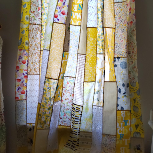 ☆イエローの爽やか♥細長ランダムパッチワークカーテン カーテン