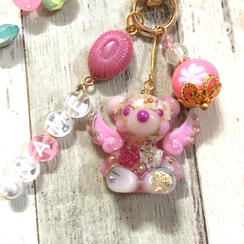 お花のクマちゃんキーホルダー♪ レジン】ドライフラワーを封入して