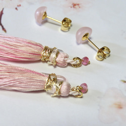 桜吹雪／フロストローズクォーツと絹糸の水晶タッセルピアス 14枚目の画像