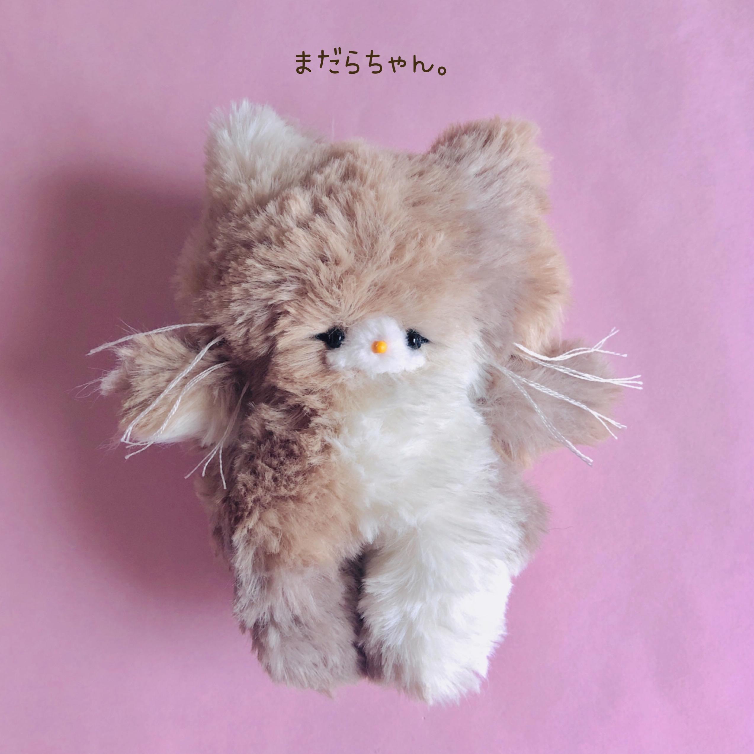 海外作家様 モノクロ虎猫ちゃん ハンドメイド ねこ 手のひらぬいぐるみ