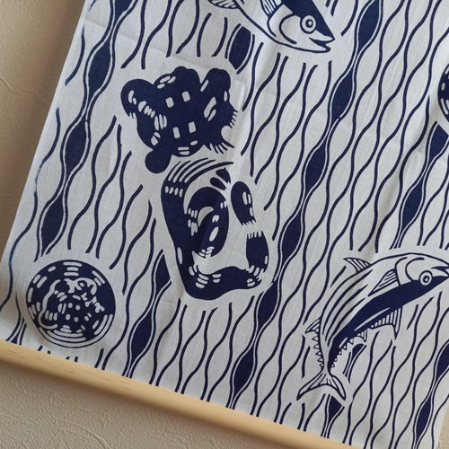 送料無料】濱いち手ぬぐい 注染 立涌鰹 カツオ 白×紺 特岡生地 綿100