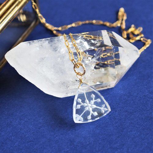 限定数のみ・雪結晶】切子細工彫刻 クリスタル(水晶) スライスカット 