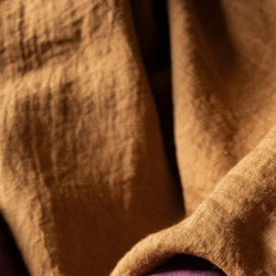 受注製作 国産リネンのサッと羽織れるたっぽりカーディガン シナモン 3枚目の画像