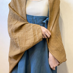 受注製作 国産リネンのサッと羽織れるたっぽりカーディガン シナモン 5枚目の画像