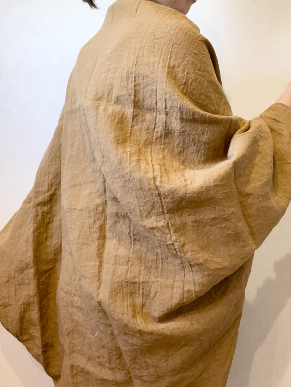 受注製作 国産リネンのサッと羽織れるたっぽりカーディガン シナモン 2枚目の画像
